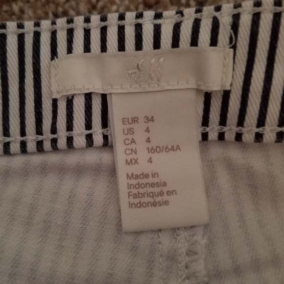 H&M Striped Shorts - Picture 3 of 6